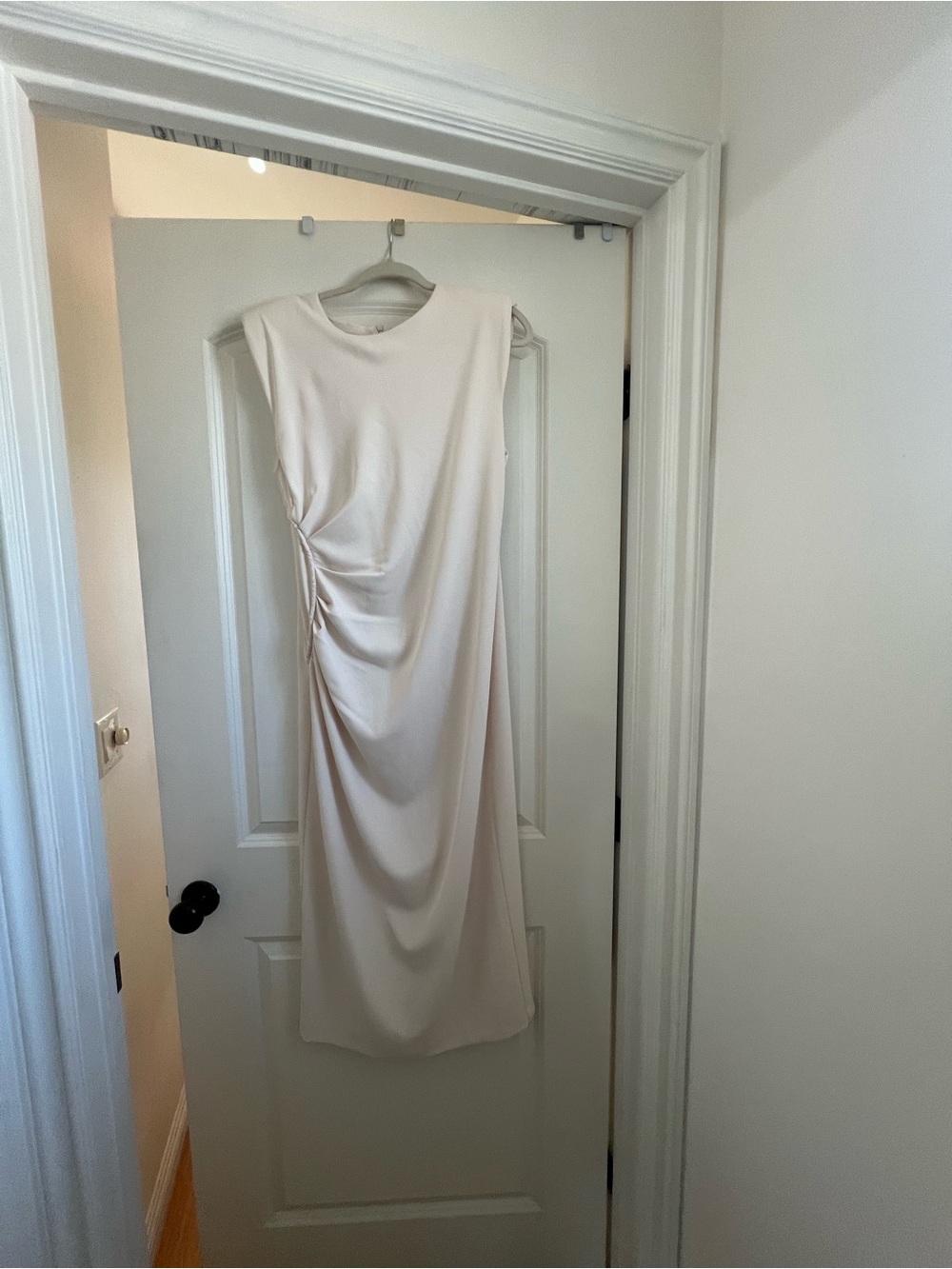Zara Cream Sleeveless Ruched Midi Dress size l